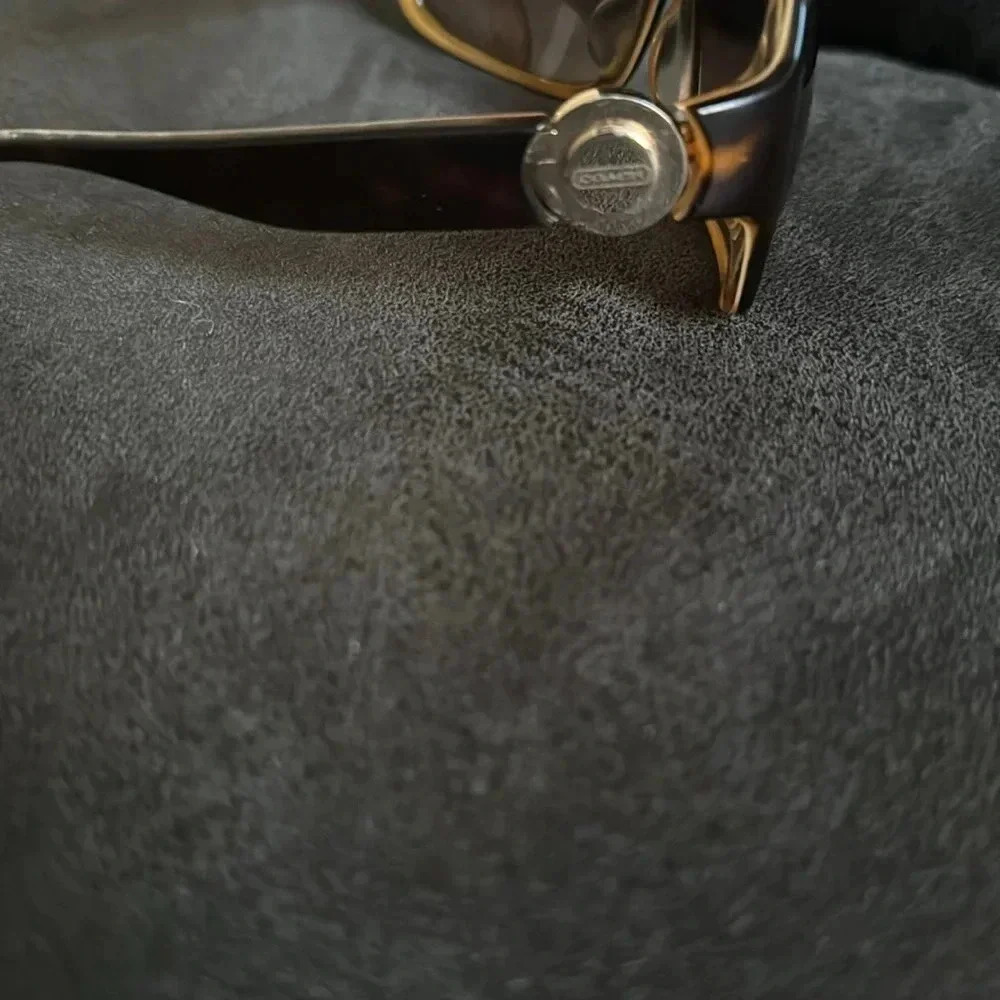 Authentic Coach Tortoise Bell Sunglasses - Picture 3 of 10